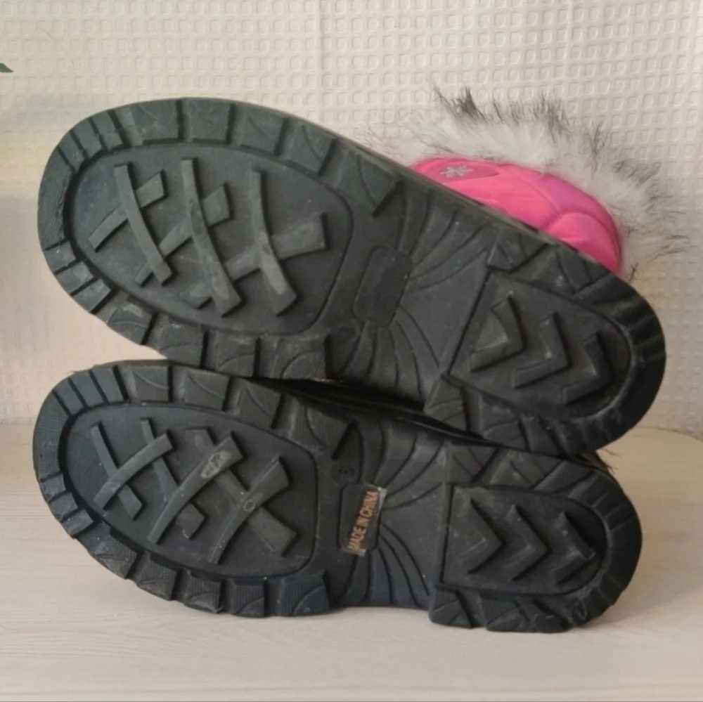 Girls Pink/Black Winter Snow boots Size 3