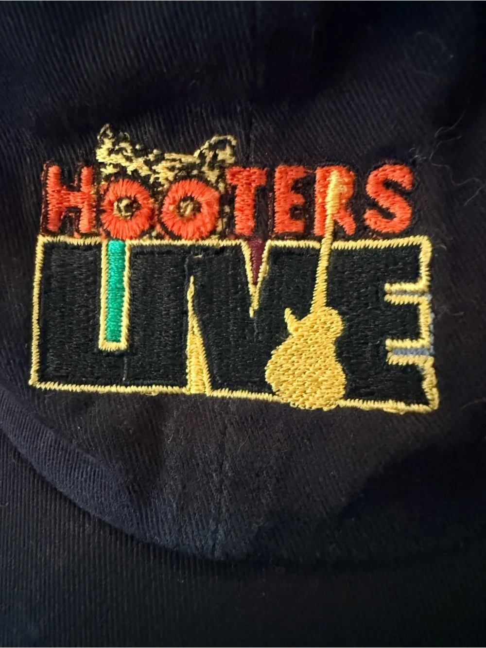 Hooters crown wear strap