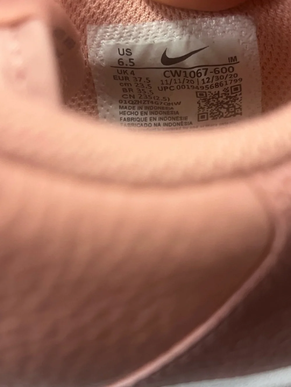 Nike size 5w