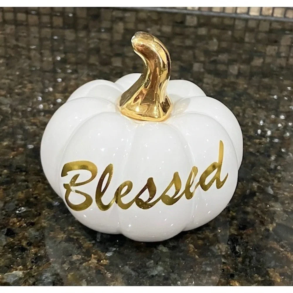 N/A fall pumpkins