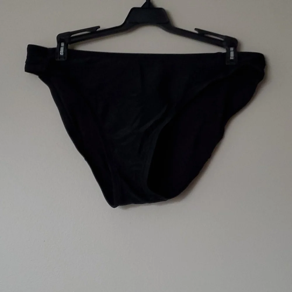 NWOT Gossip bikini bottom swim