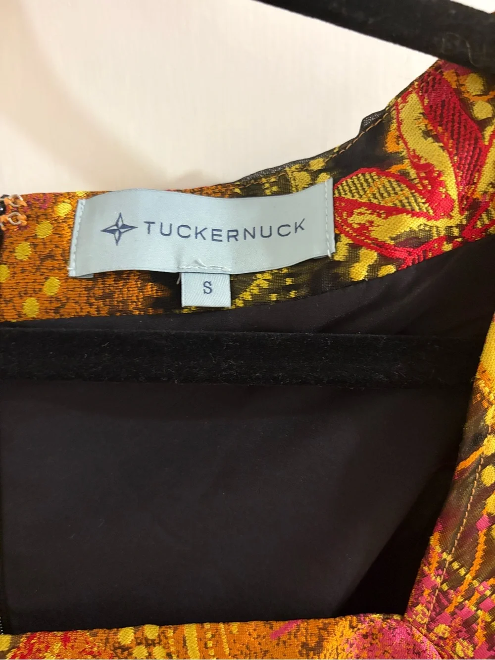Tuckernuck flattering visible