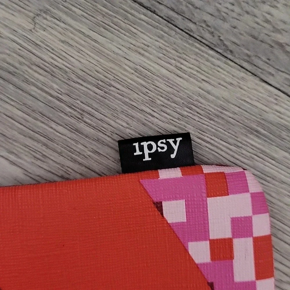 ipsy tetris red