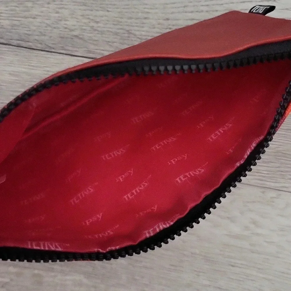 ipsy tetris red