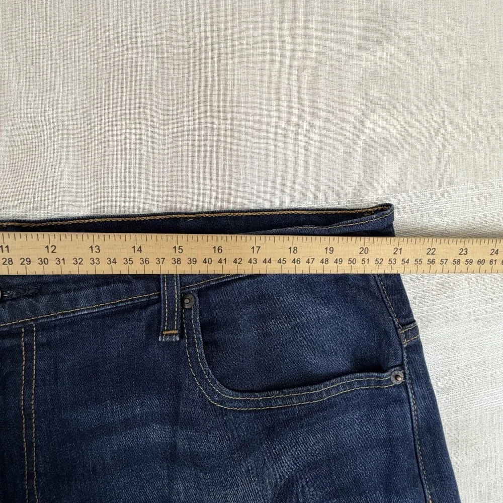 Levis 20 looking jeans
