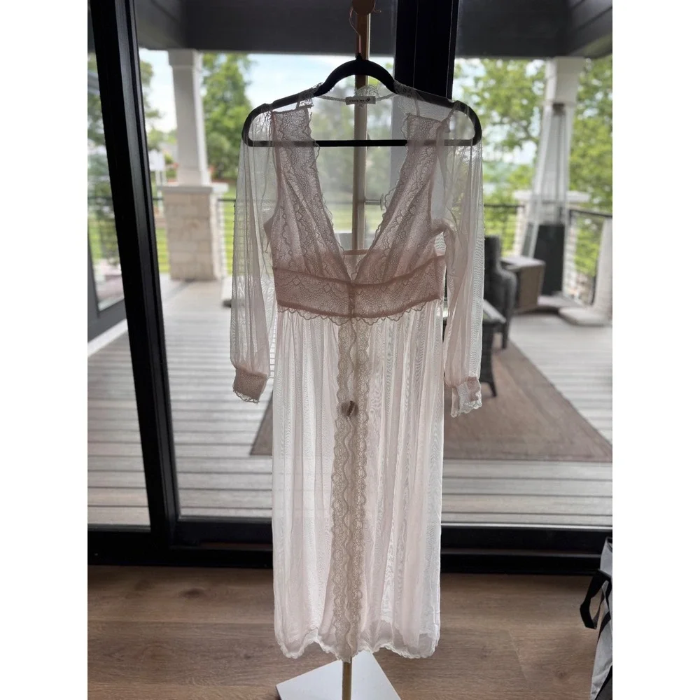 Chong mu ethereal sheer
