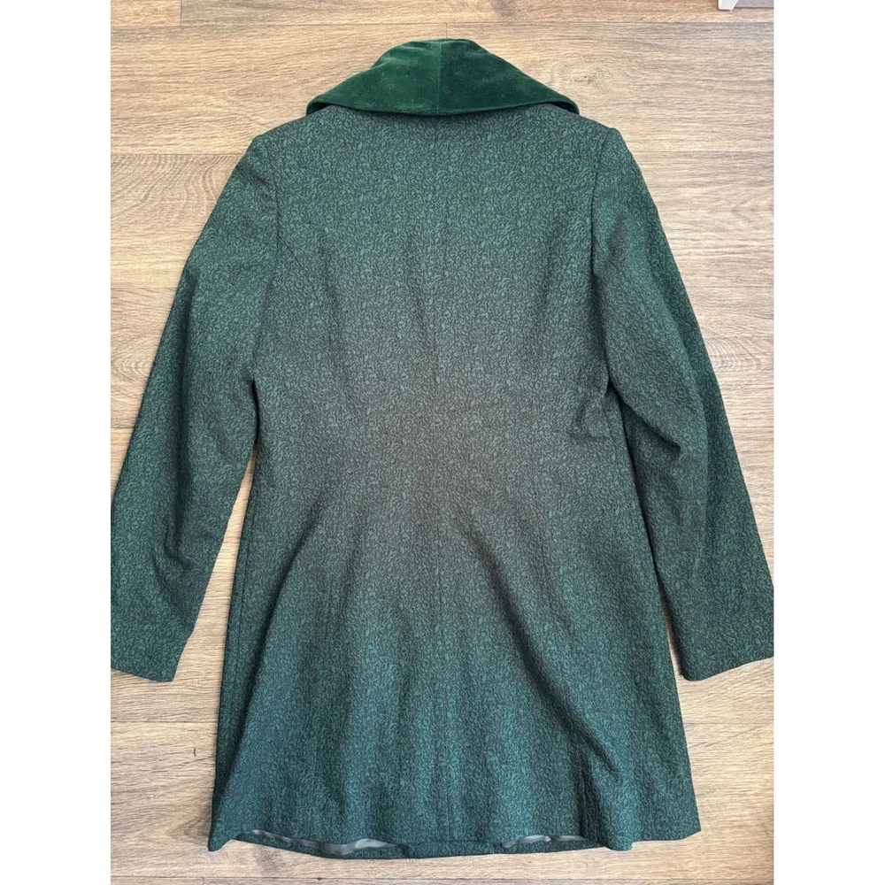 N/A dark green