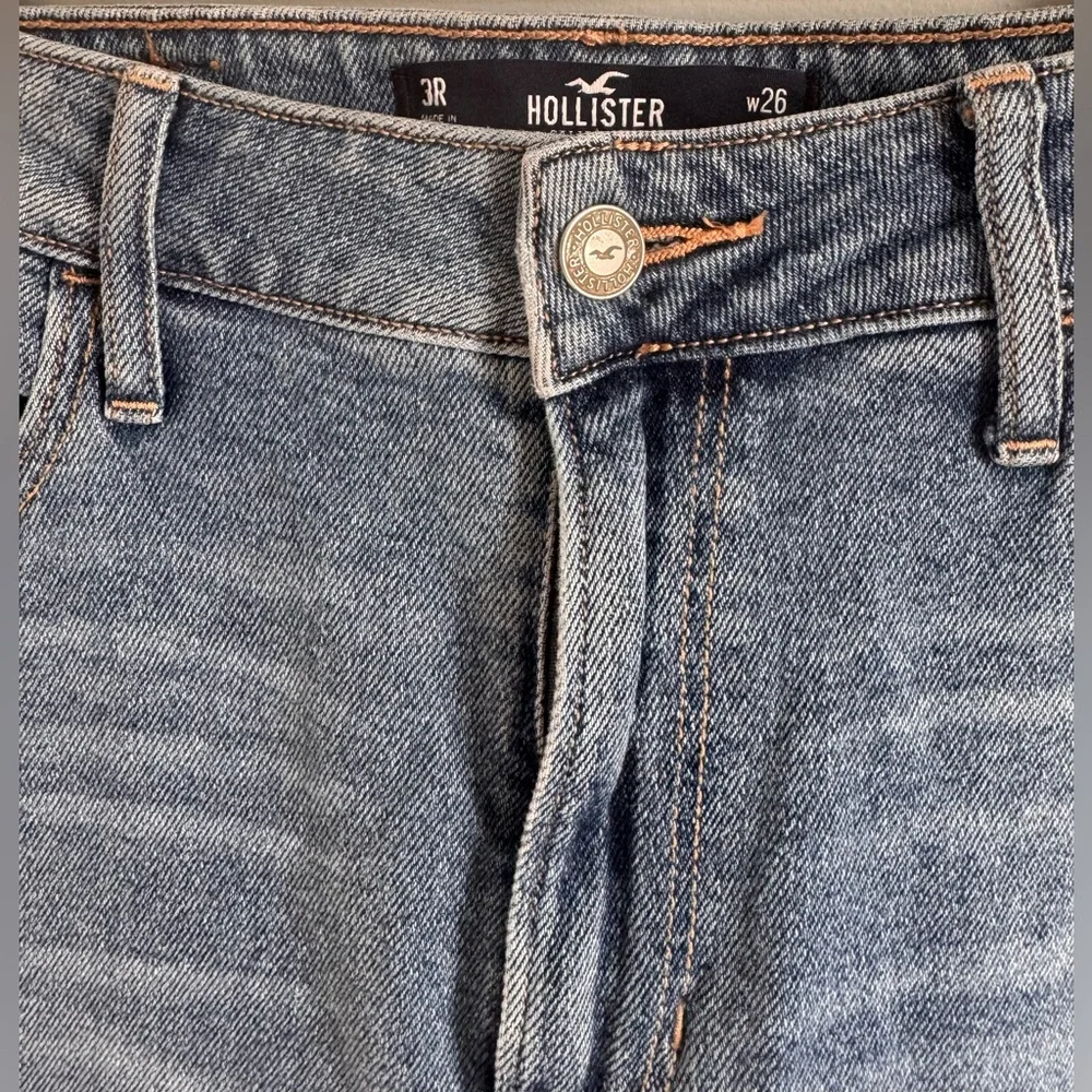 Hollister ultra high