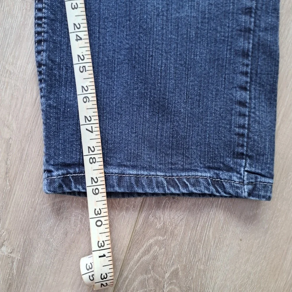 Levis tag says