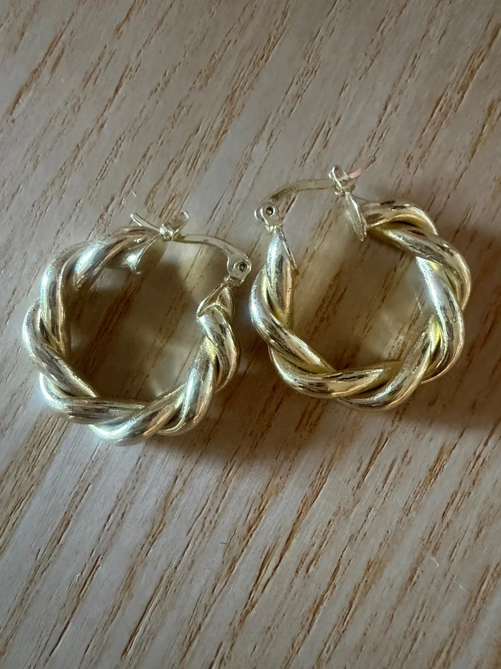 N/A elegant gold