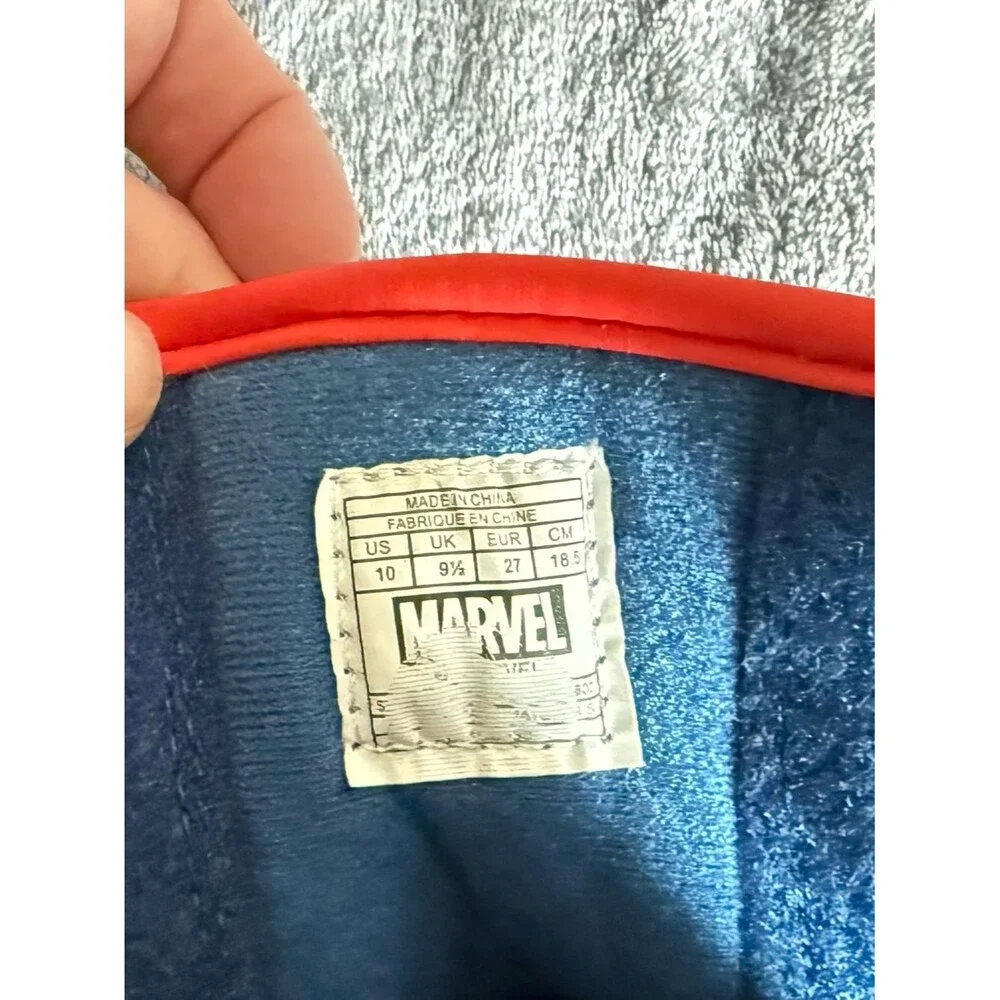 Marvel wear so red