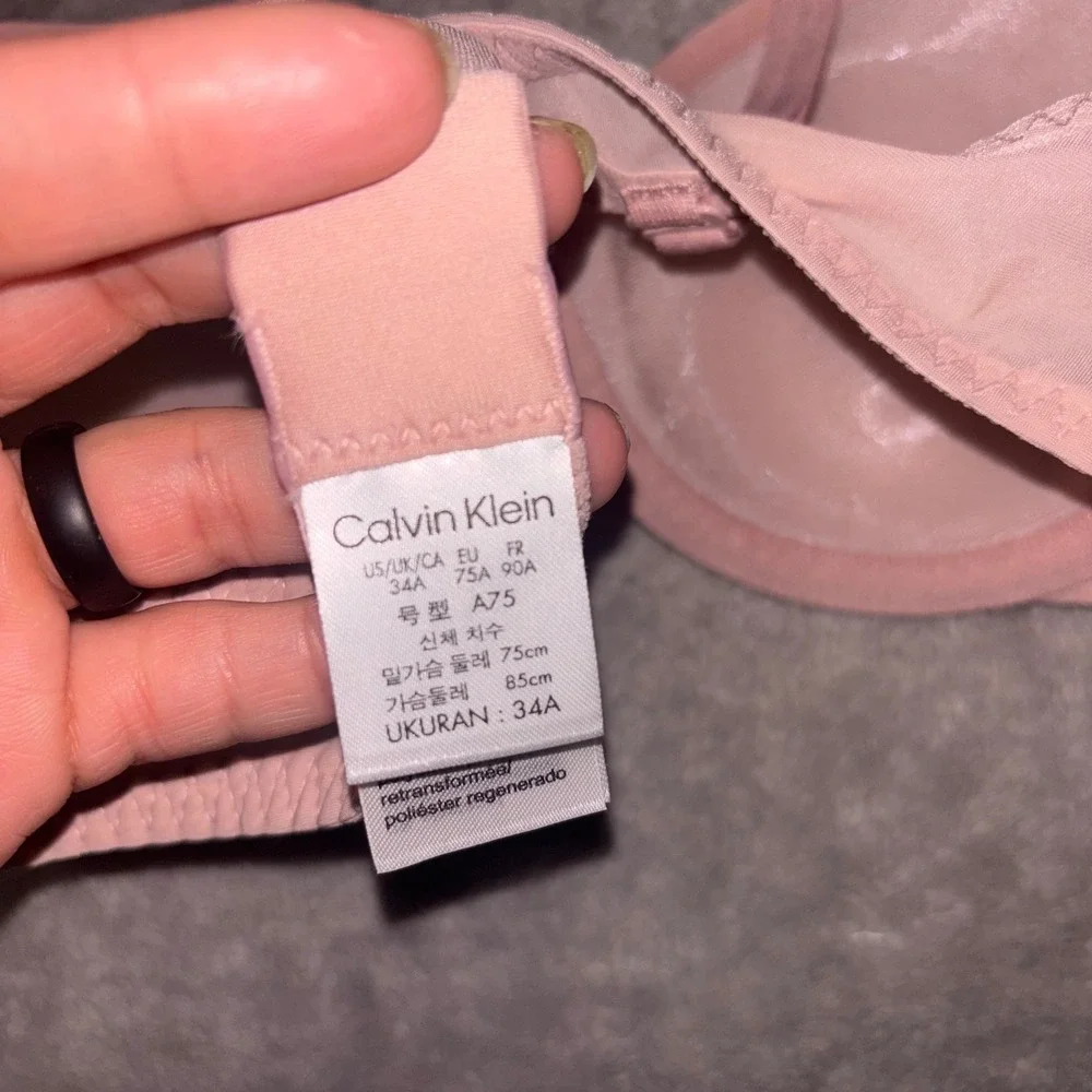 Calvin Klein calvin klein