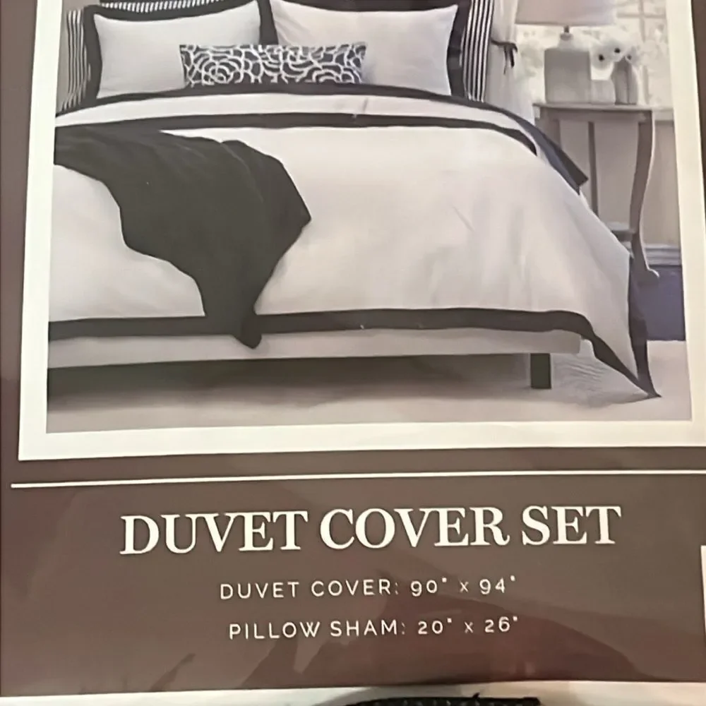 NWT‎ Queen Hotel Border duvet cover set