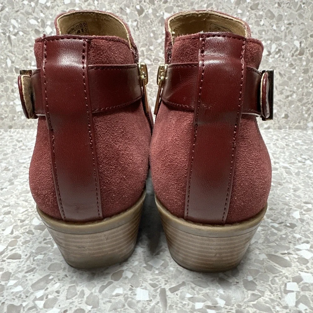 Vionic brand women