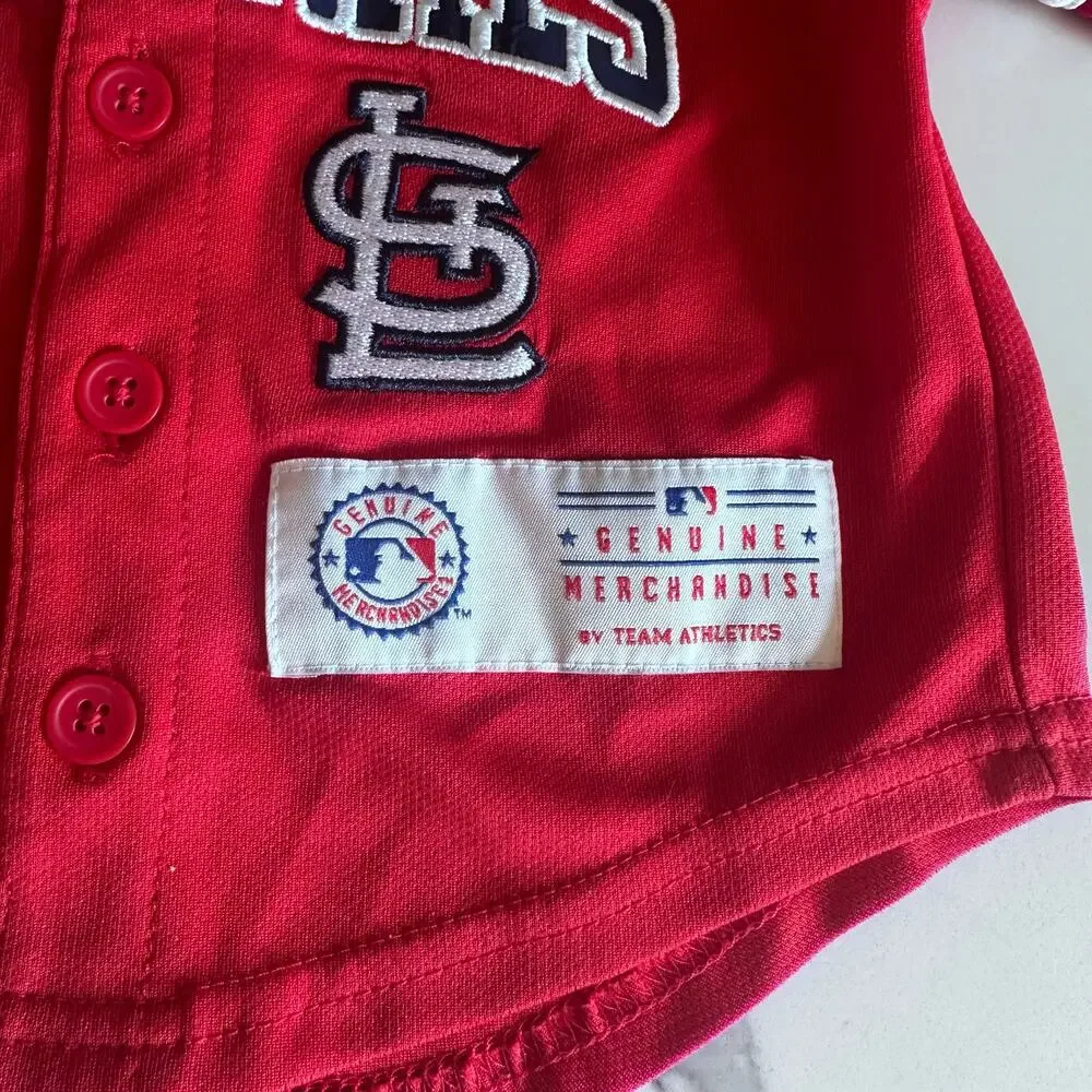 St. Louis Cardinals let official jersey