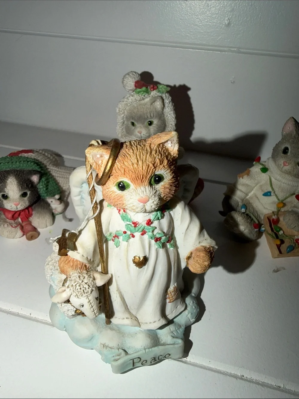 Calico charming holiday