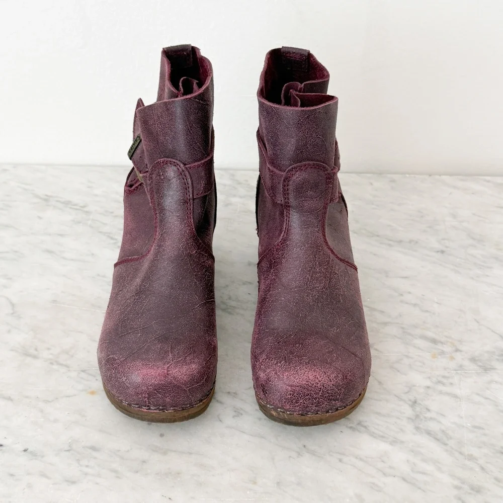 Sanita distressed leather