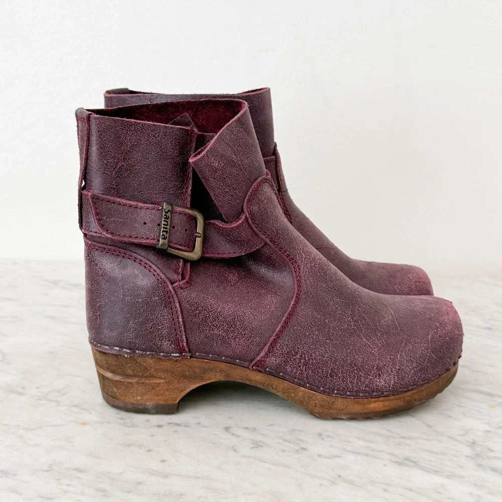 Sanita distressed leather