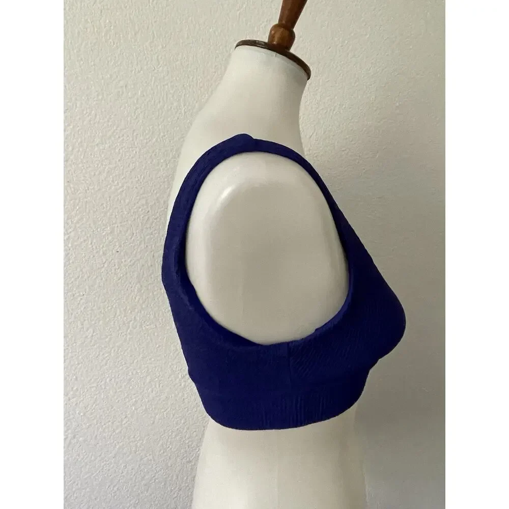 Calia textured keyhole