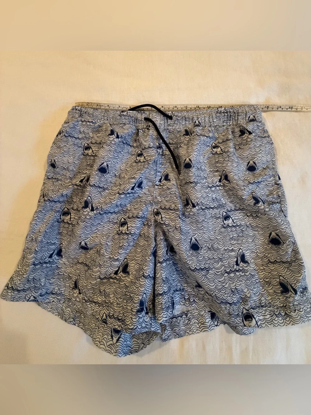 Men's Gray Wave & Shark Print Swim Trunks with Drawstring