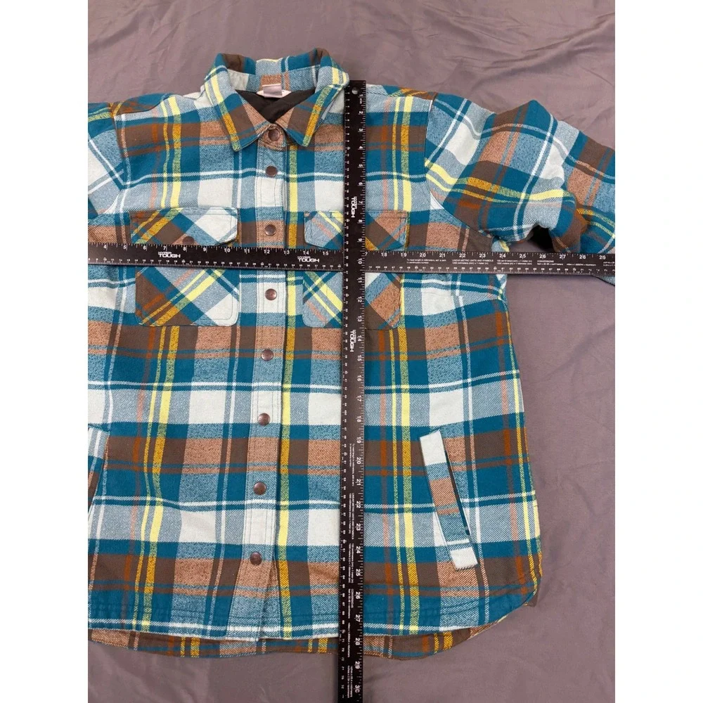 Duluth Trading Co two features