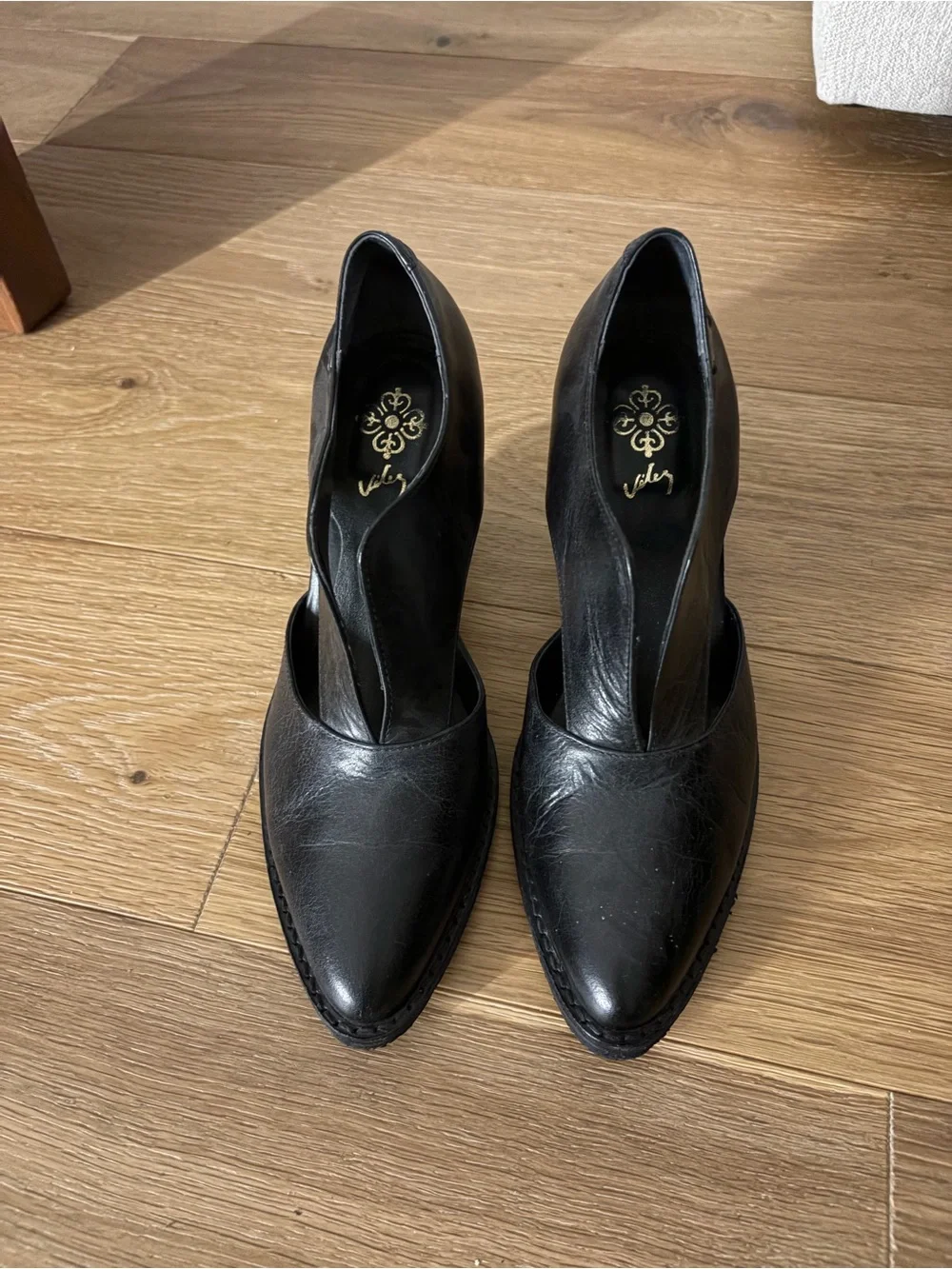 Black Pointed Toe Women’s Pumps