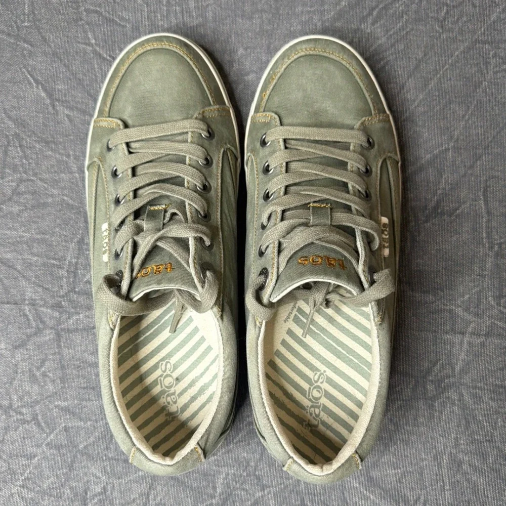 Taos Footwear feature color