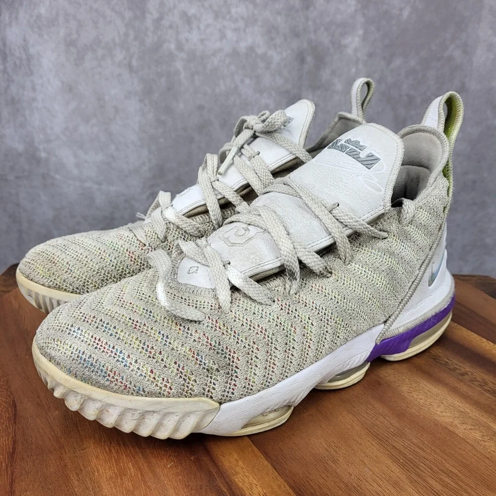 Nike lebron 16