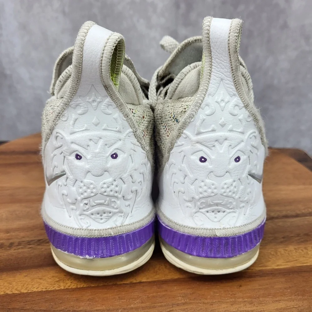 Nike lebron 16