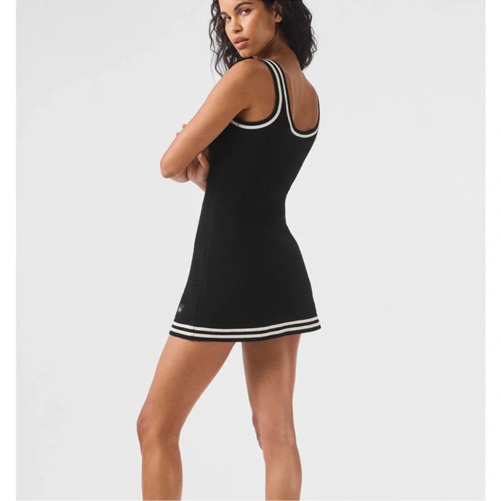 ALO Yoga super cute