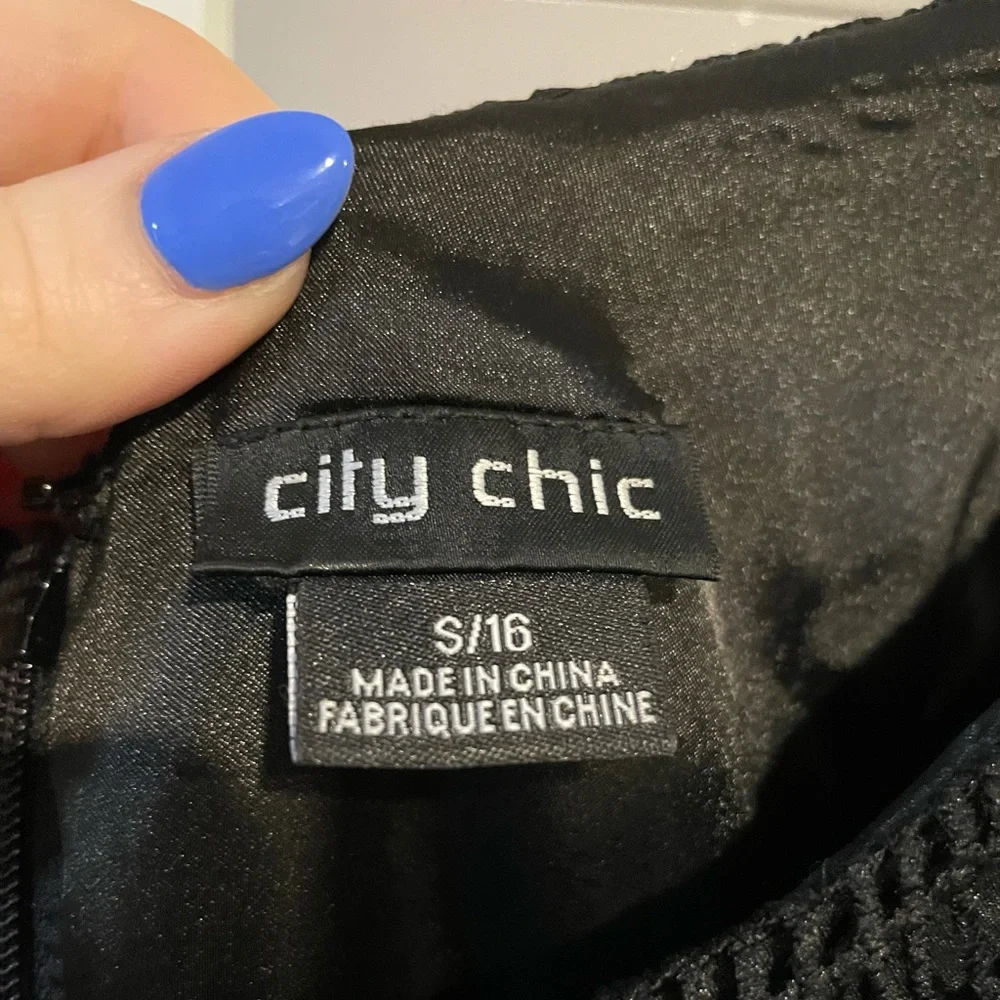 City Chic straps silhouette