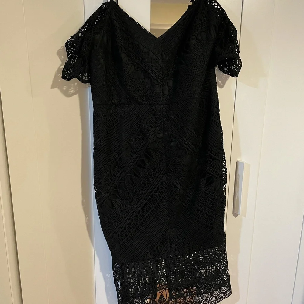 City Chic shoulder neckline dress