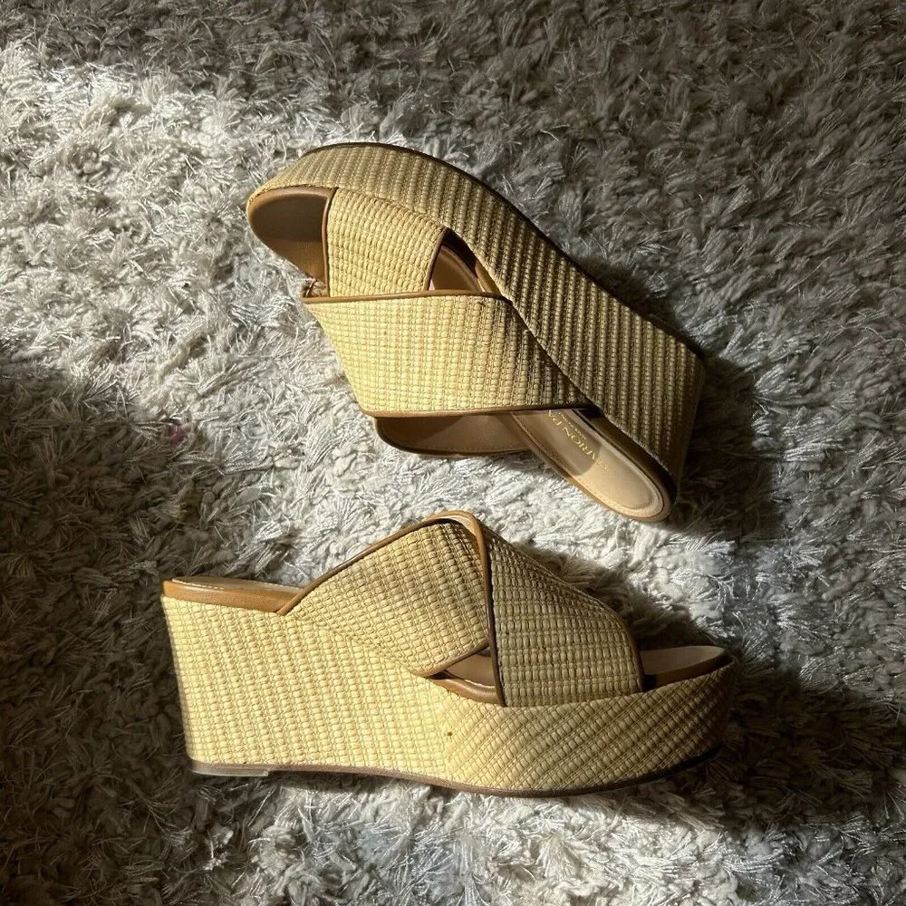 Marion Parke stylish yellow