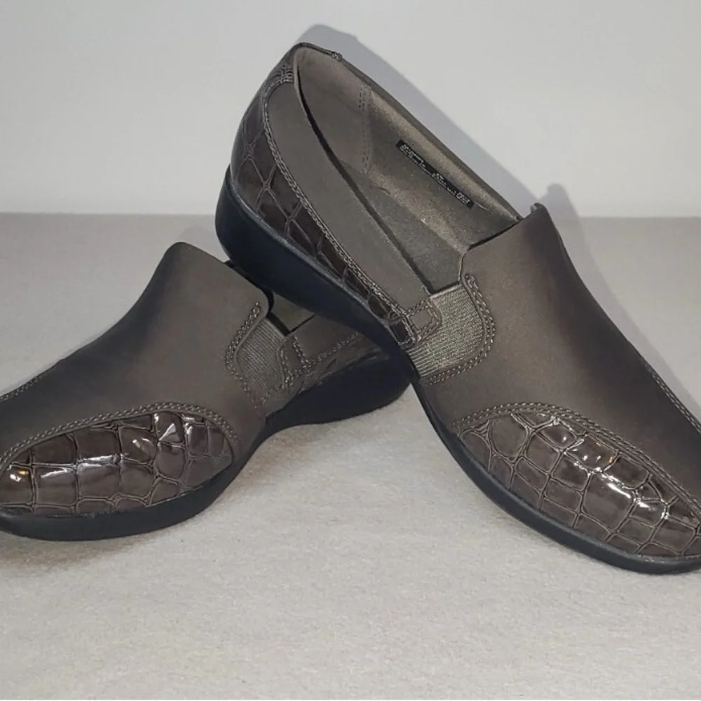 Clarks style croc