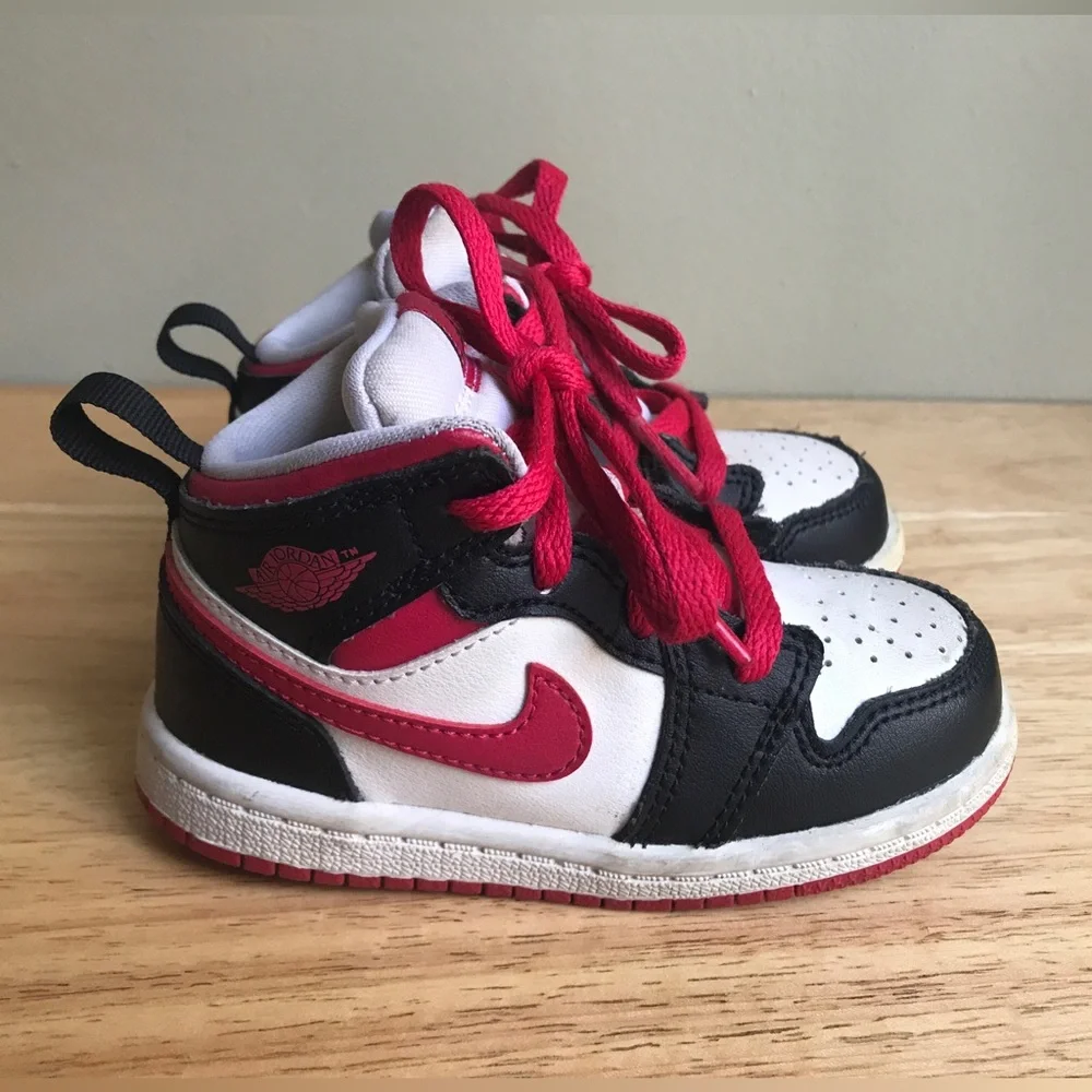Jordan 1 High-Top Sneaker Red And Black Kids Size: US Toddler 7C EUR 23.5 CM 13