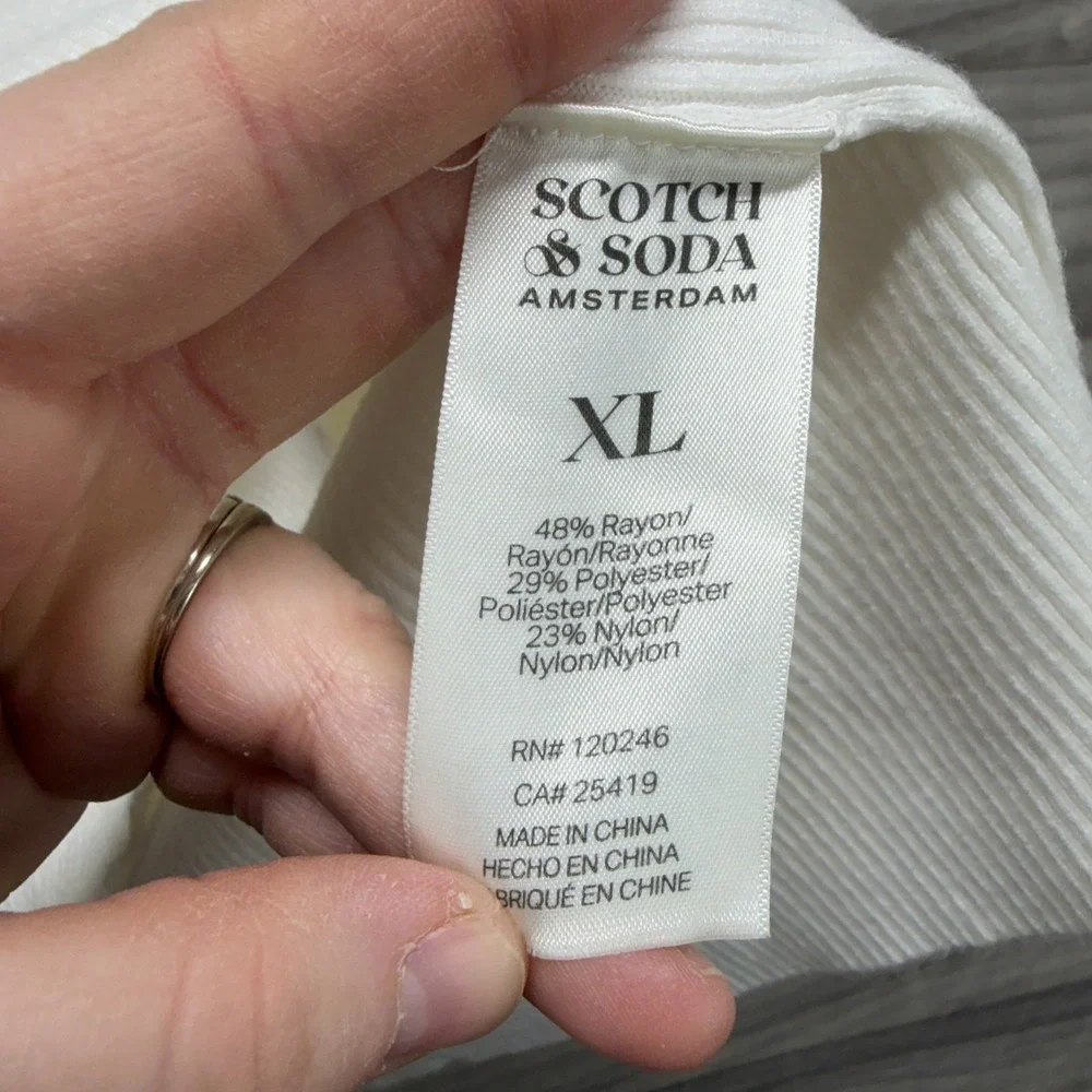 Scotch & Soda needs lint