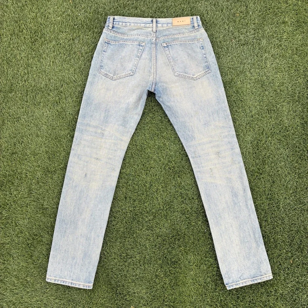 MNML light wash
