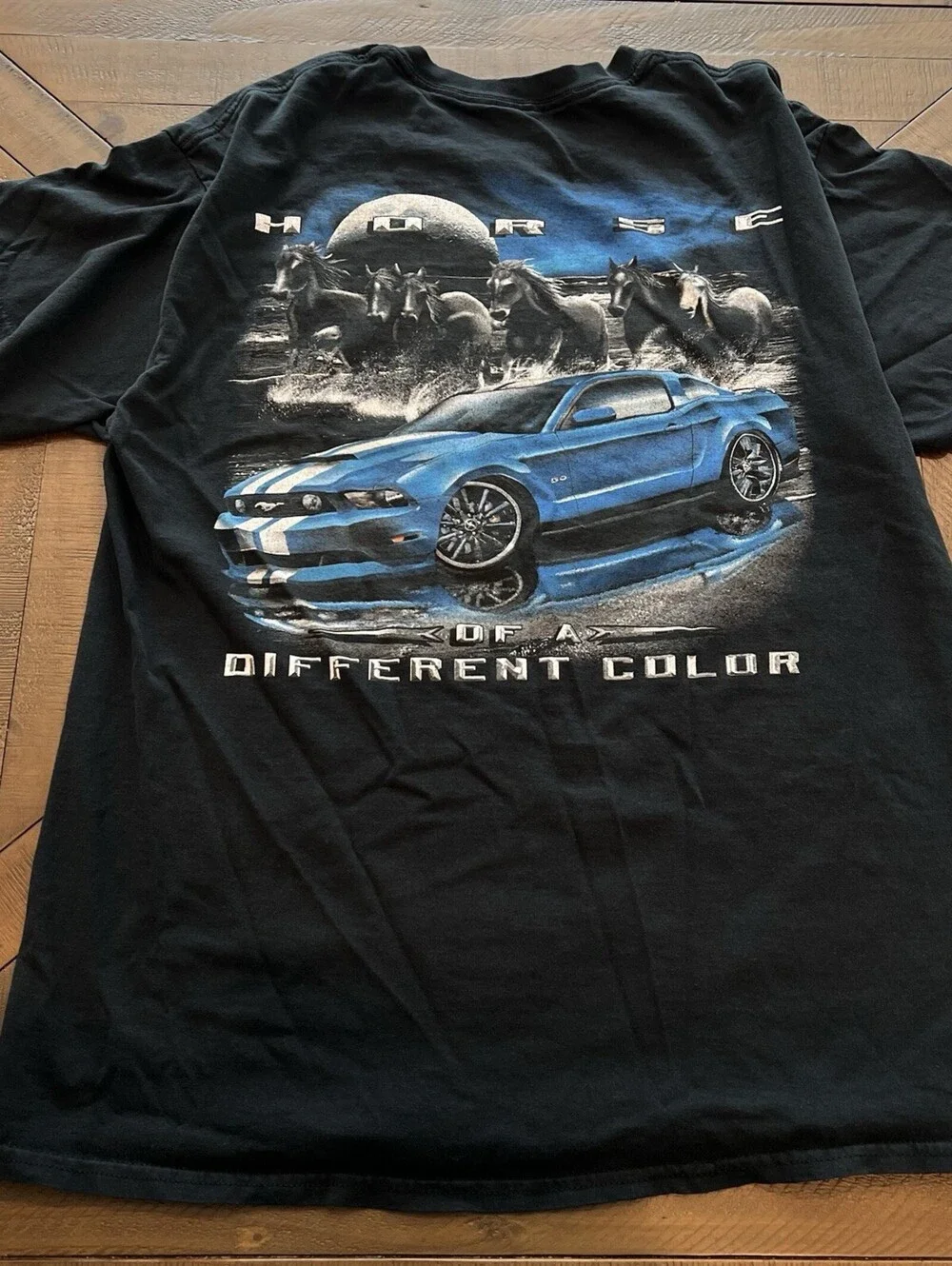 Vtg 2005 Ford Mustang GT Shirt Mens Medium Black Muscle Car Horses Blue Back Hit