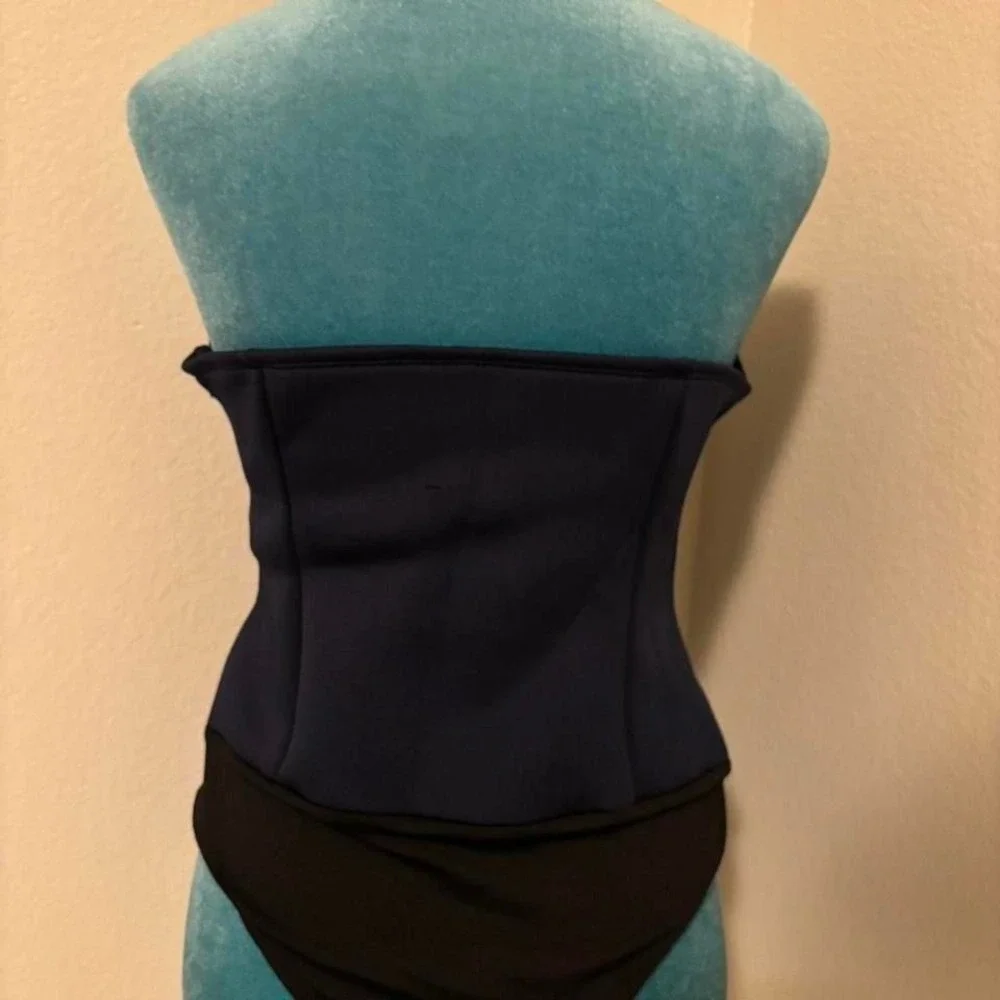 The Unbranded Brand black strapless