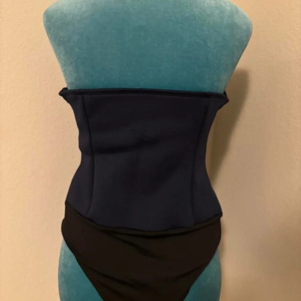 The Unbranded Brand black strapless