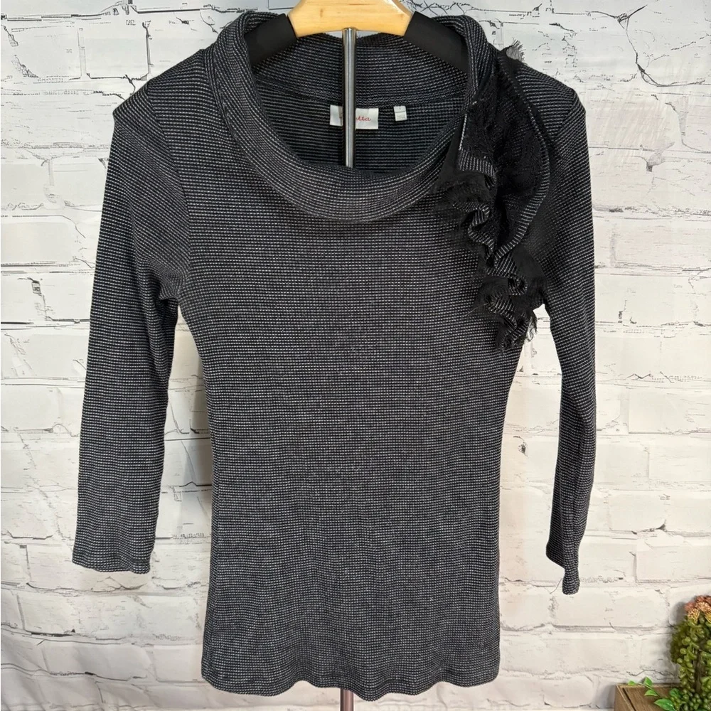 Deletta ruffle lace