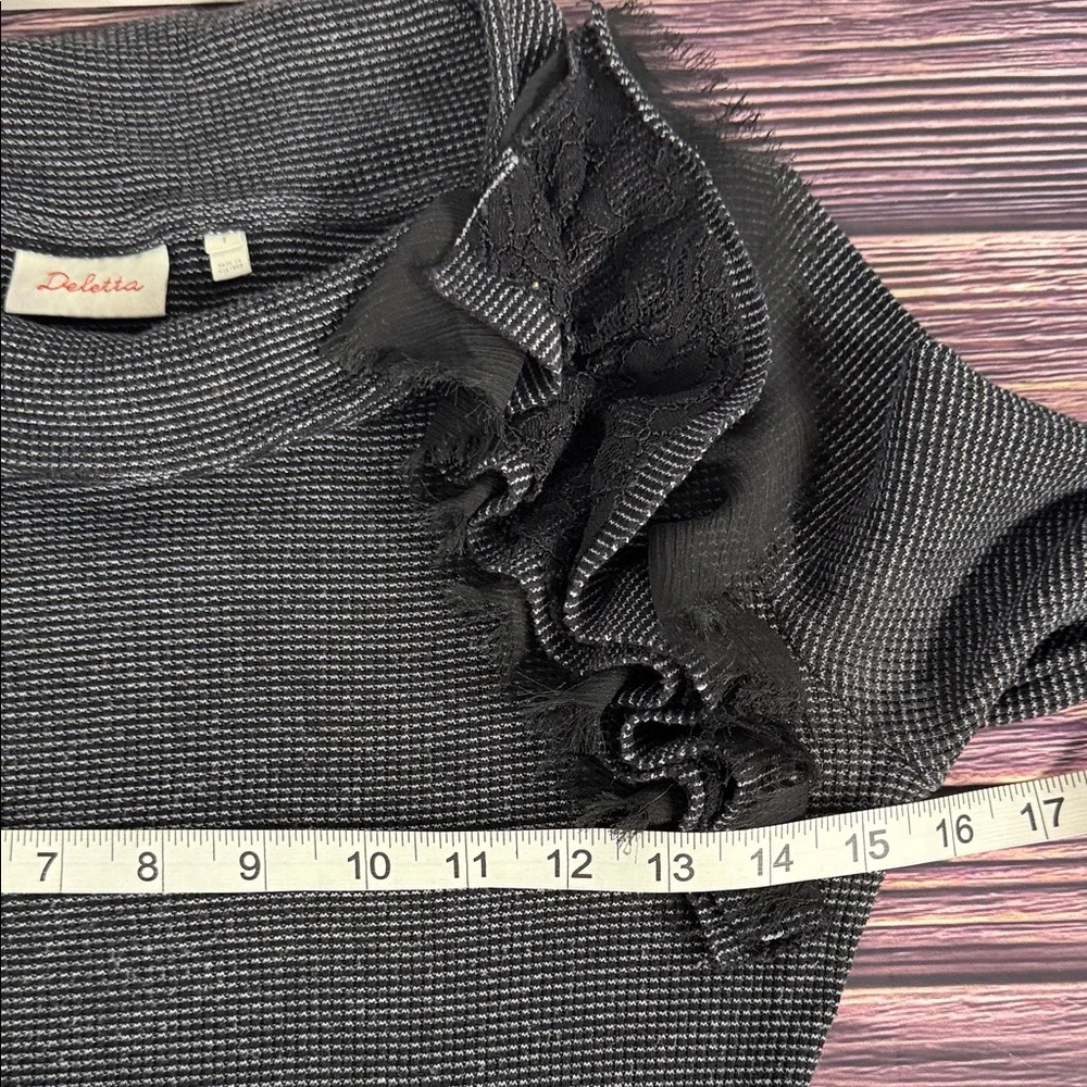 Deletta ruffle lace