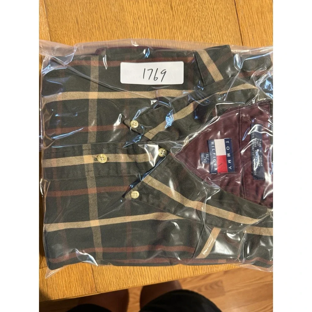 VINTAGE Tommy Hilfiger Shirt Mens XL Plaid Flannel Crest Logo‎ Button Down 90s