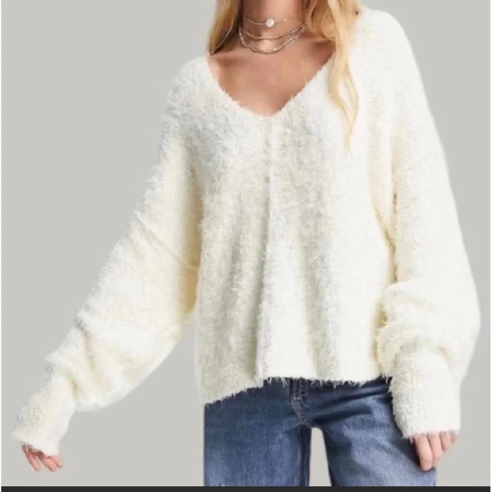 Free People | Icing‎ Fuzzy Knit Pullover Sweater Large Ivory V-Neck Oversized