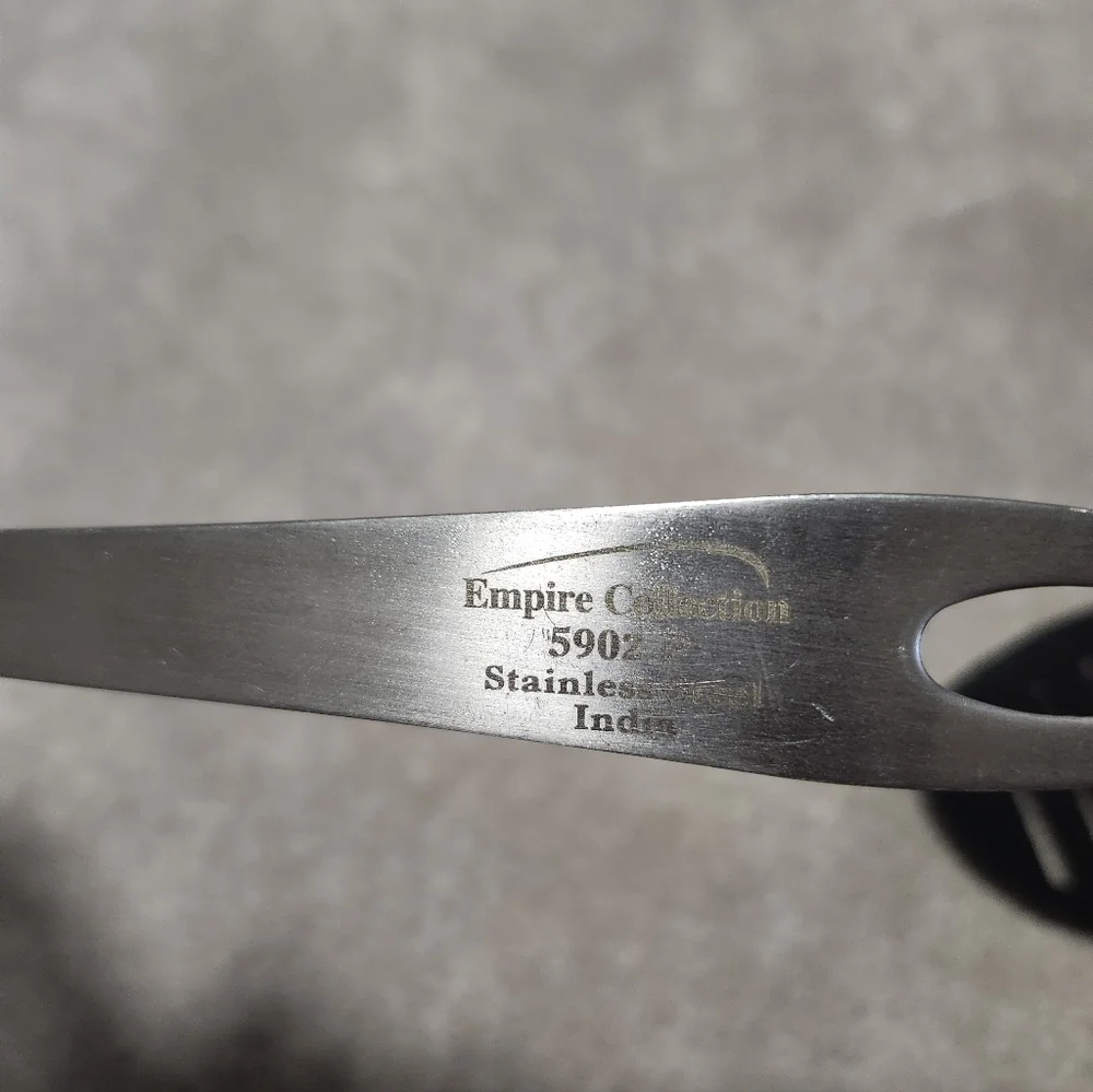 Empire Collection set spatula