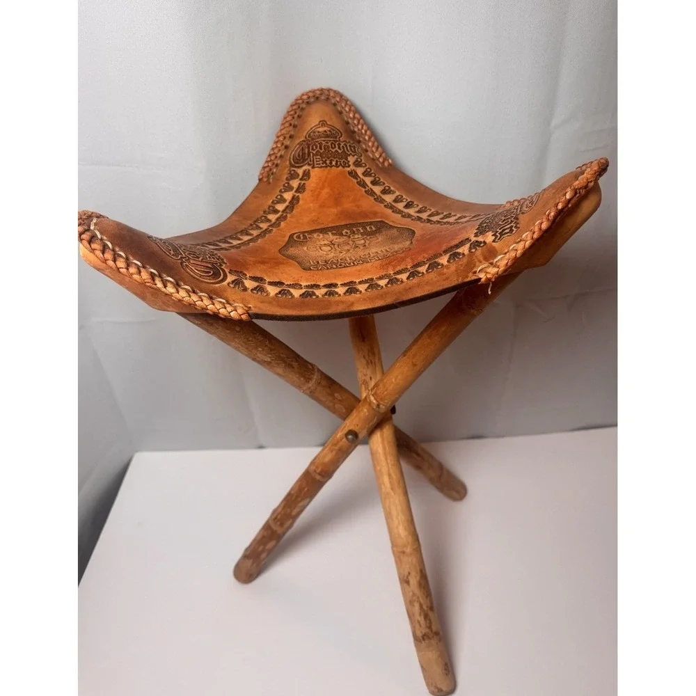 Handmade leather corona