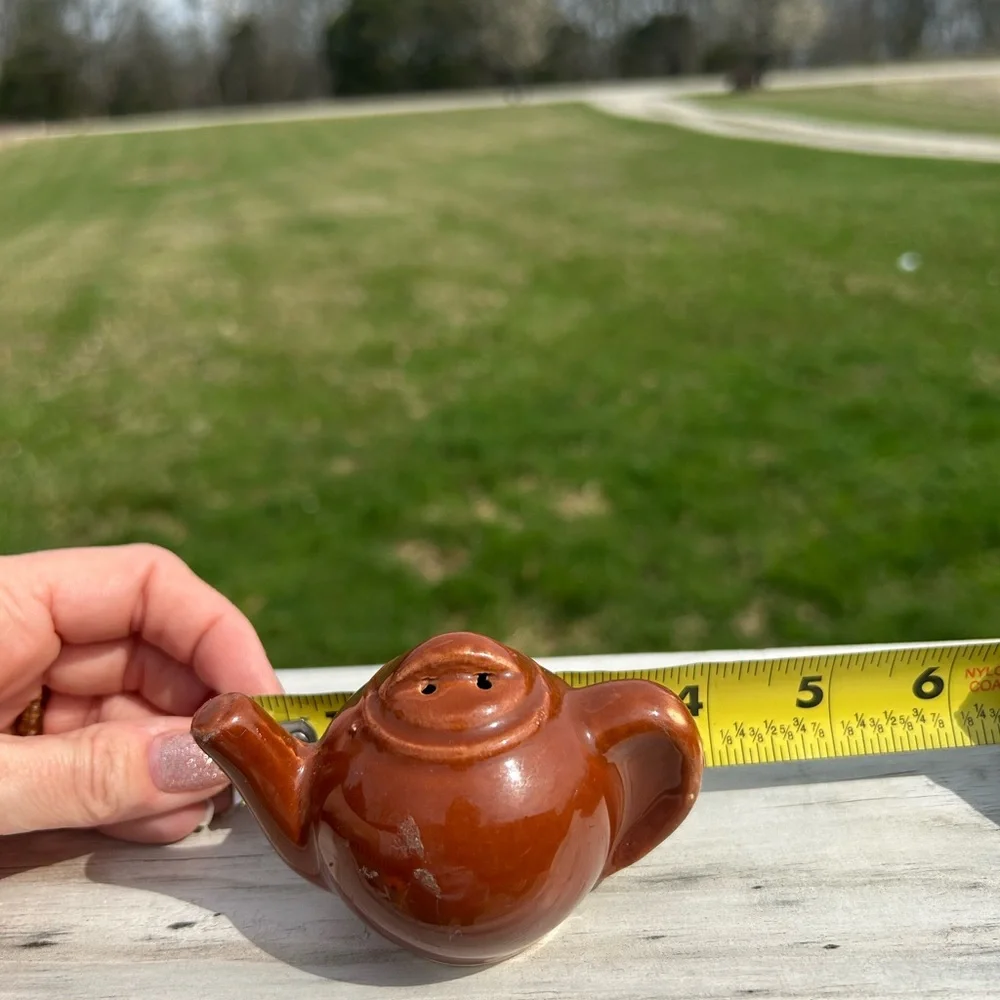 Vintage Brown Tea Pot‎ Style Salt And Pepper Shakers