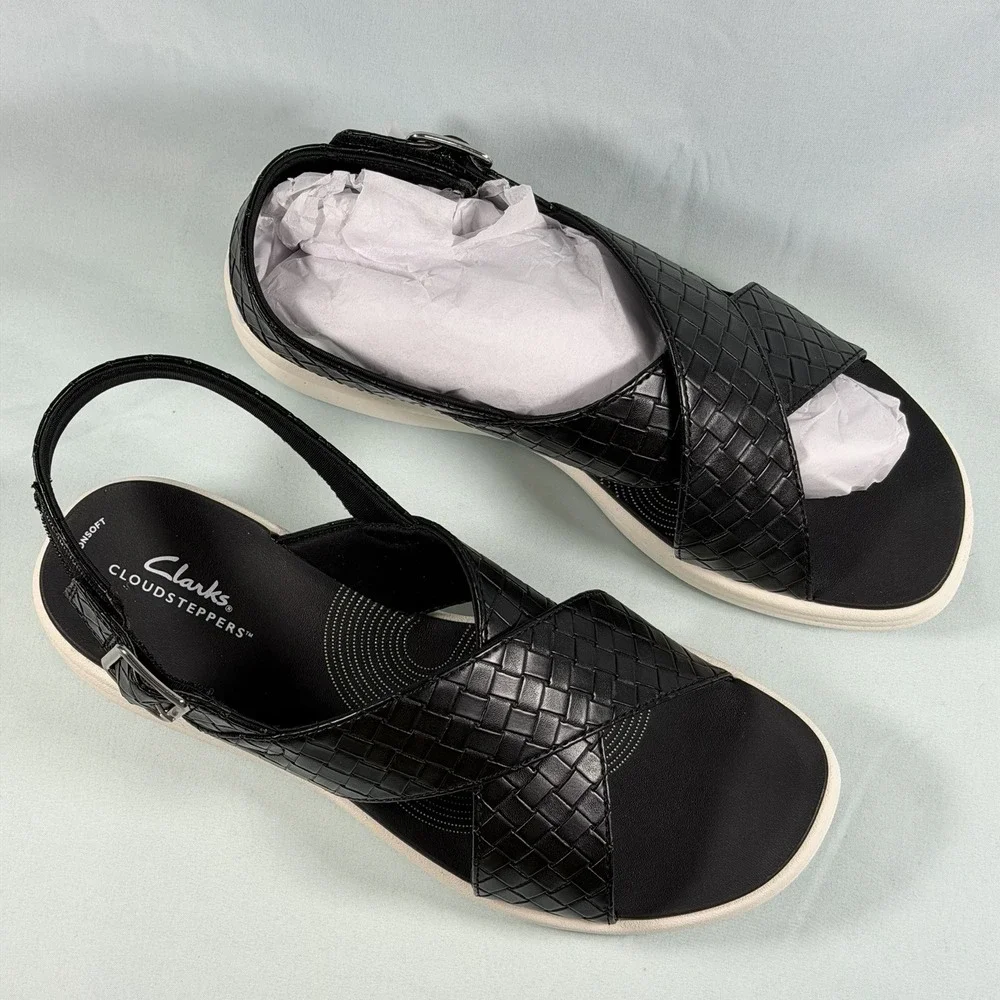 Clarks low women