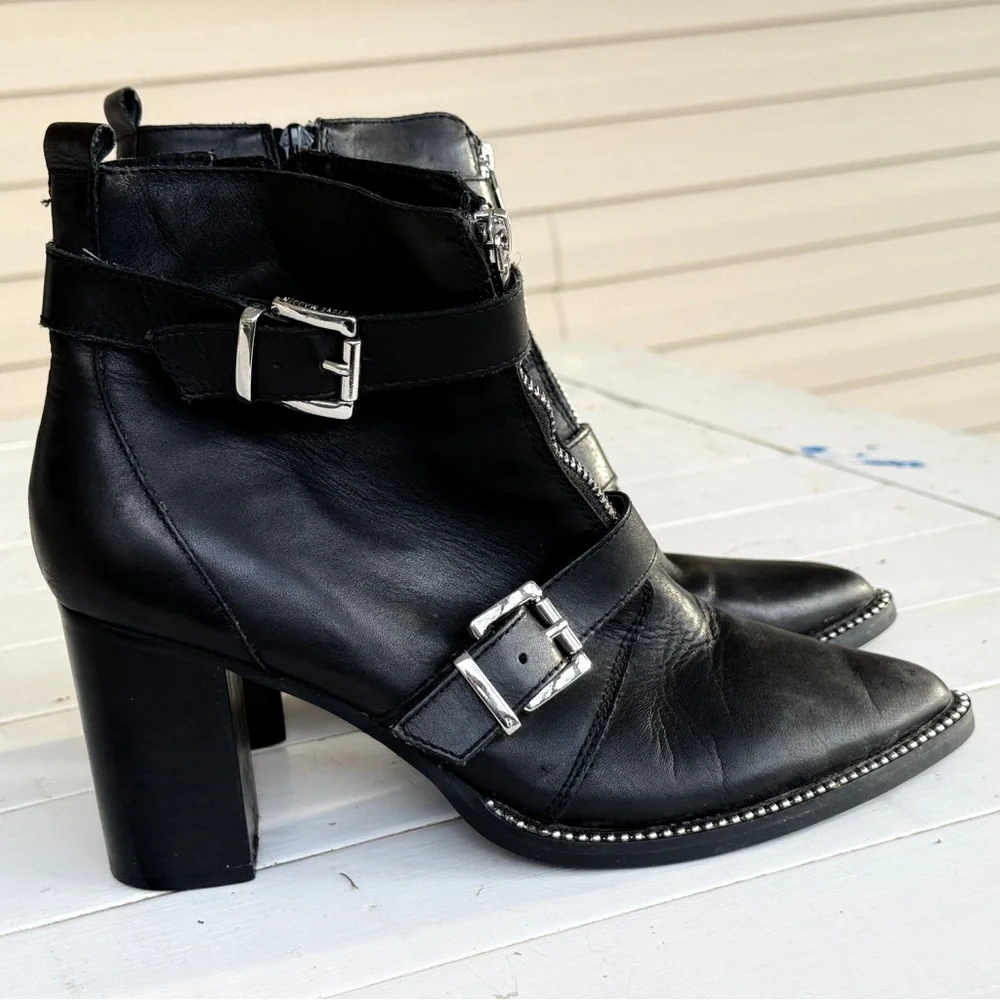 Steve Madden edgy black