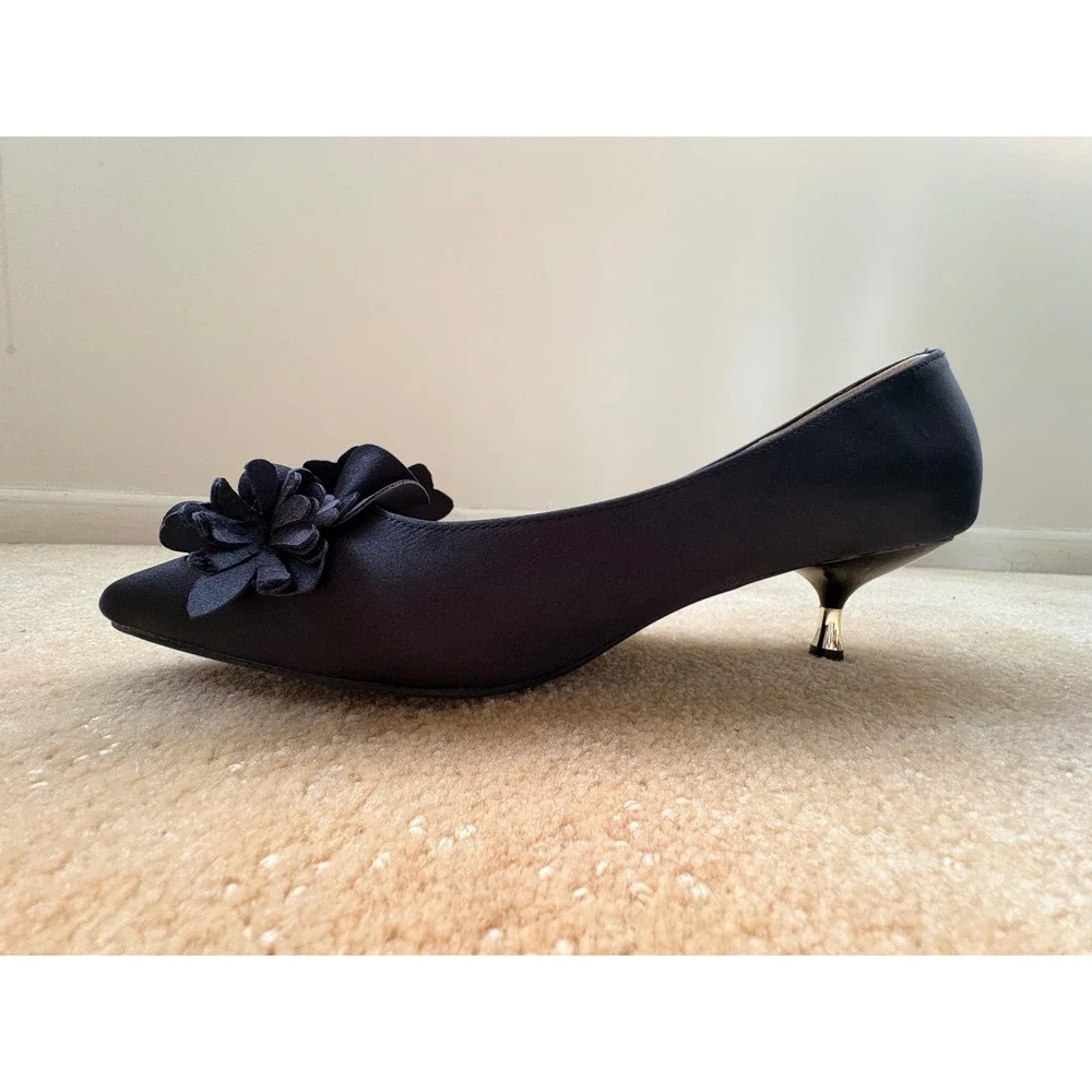 Amanda DiLaurie Co style pump